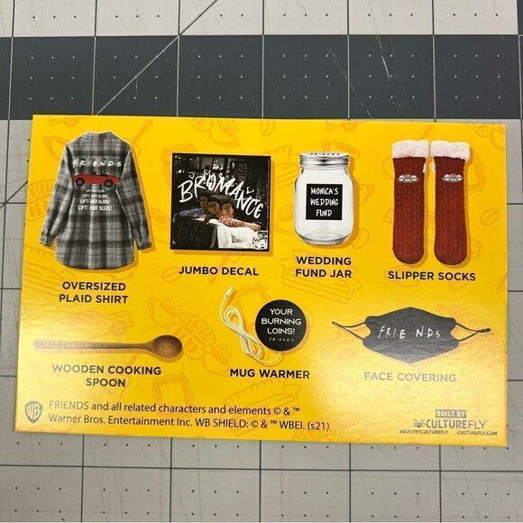 Cutterfly FRIENDS Collectors Bundle Merchandise Gift Box Button Down Shirt, Lrg - Picture 16 of 16